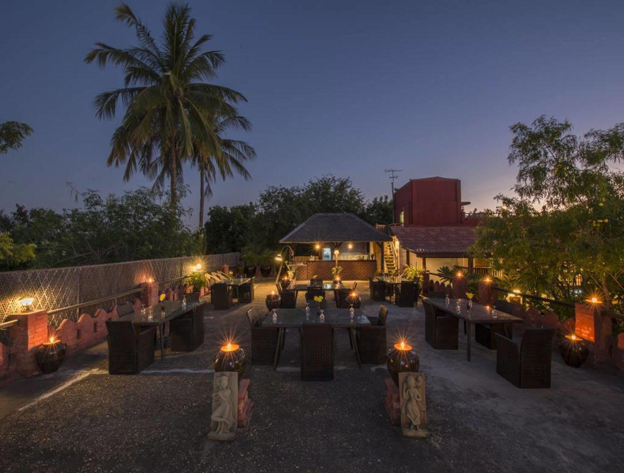 Thurizza Hotel Bagan Exterior foto