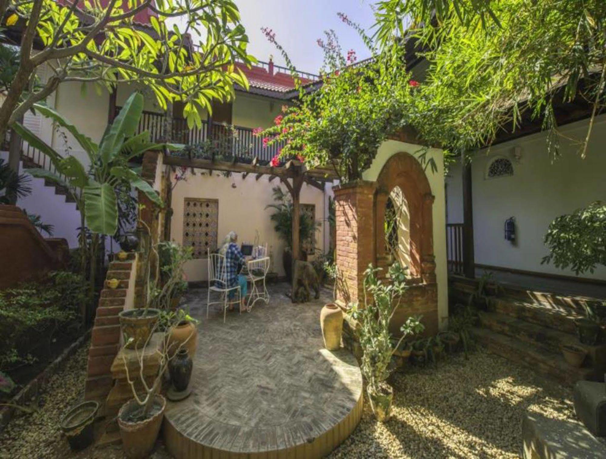 Thurizza Hotel Bagan Exterior foto